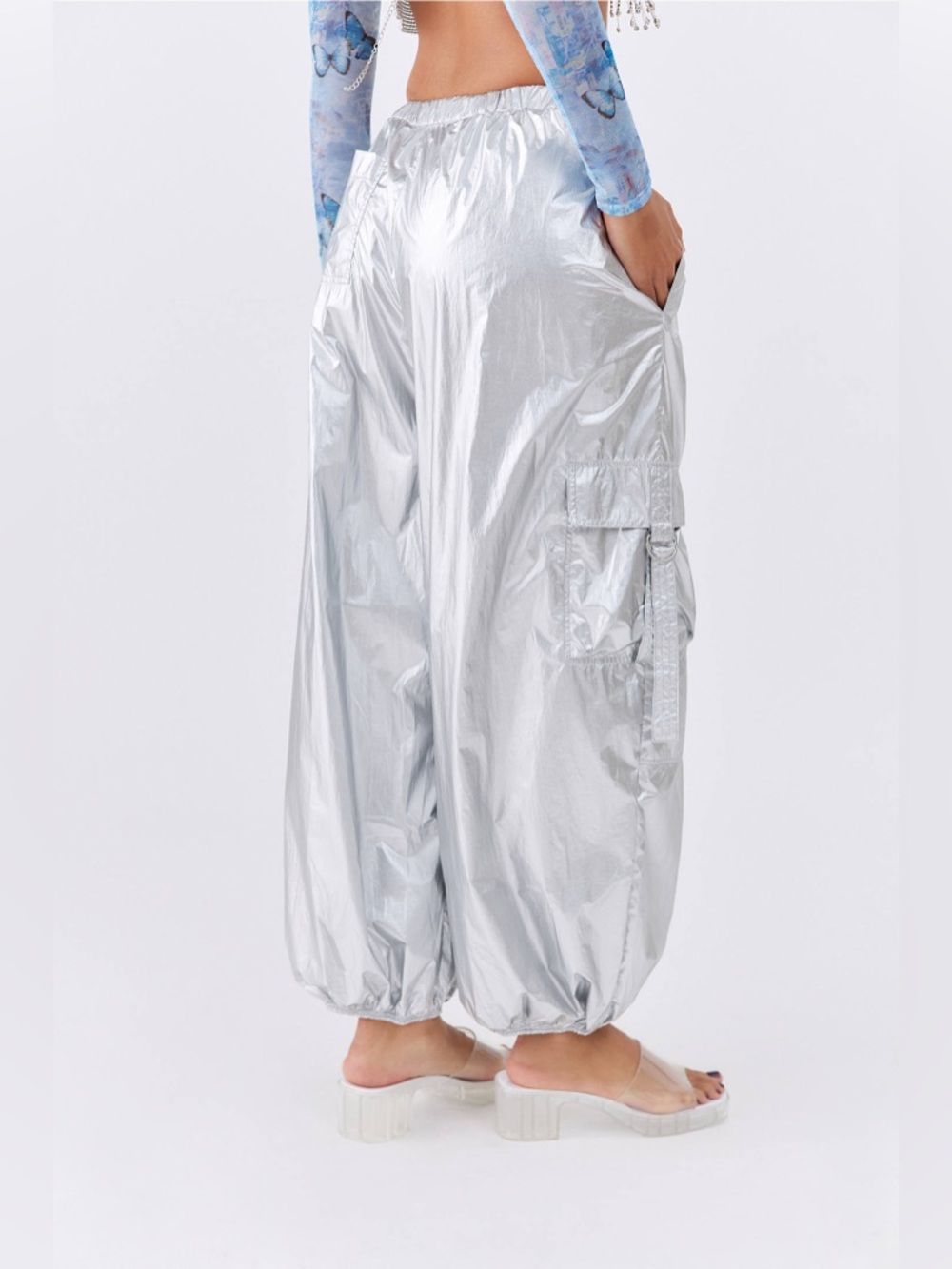 NWT UO Jana Metallic Balloon Cargo Pant - Picture 4 of 6